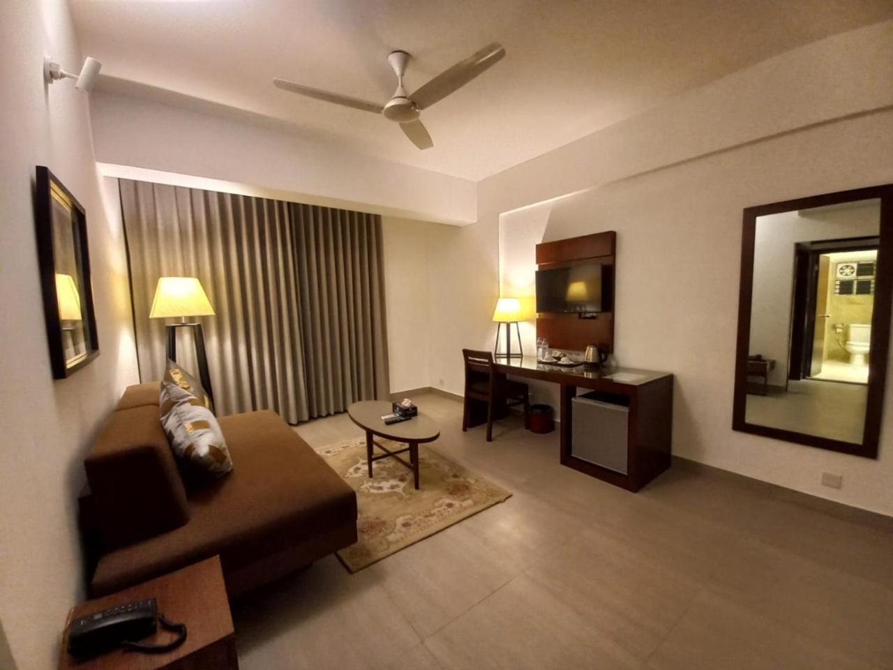 Royal Cox'S Bazar Hotel Exterior foto
